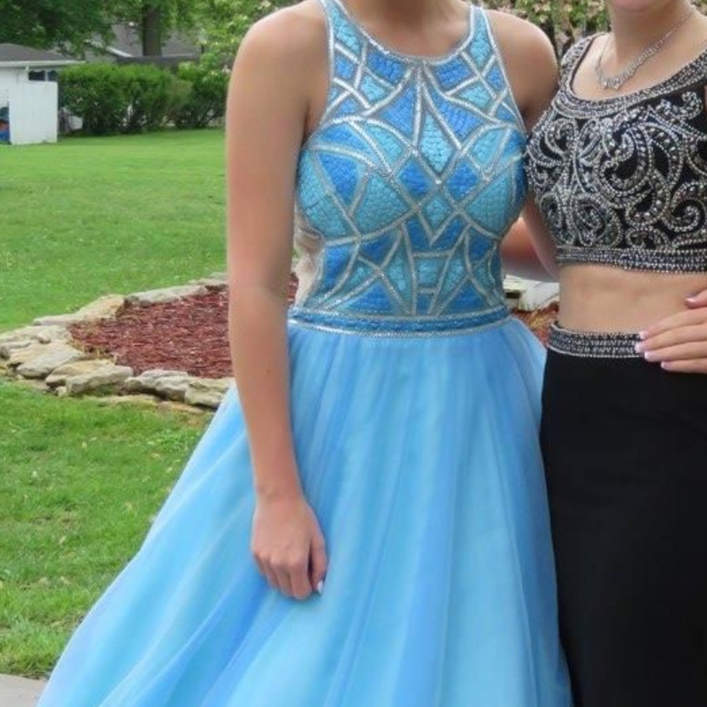 Blue Prom Dress with Blue Earrings - Picture 5 of 12